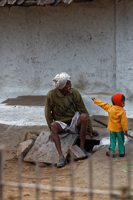 Khajuraho-Varmara temple-013